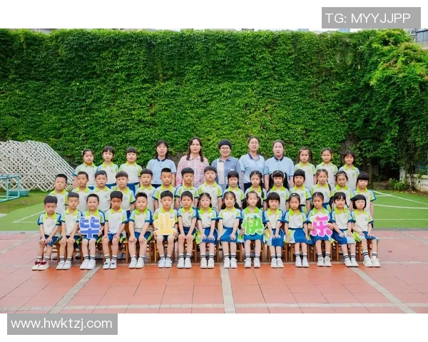 周征：从青涩少年到足球场上的璀璨明星成长之路揭秘